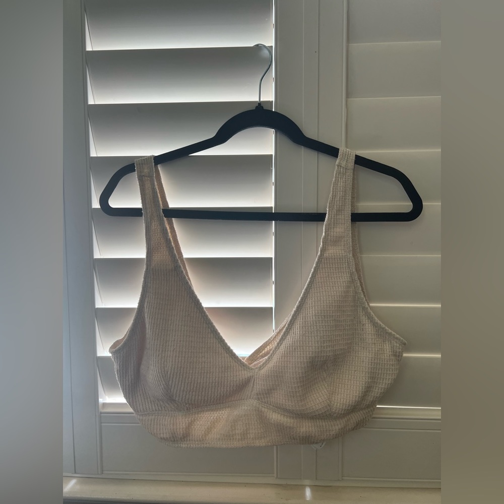 Gilly Hicks bralette 💙